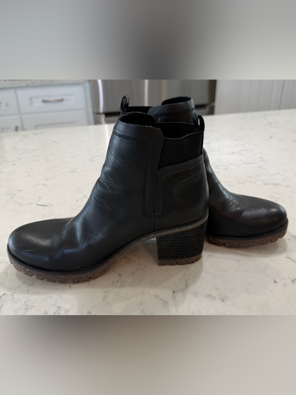 Korks Black Leather Chelsea Ankle Boots with Block Heel Size 7.5